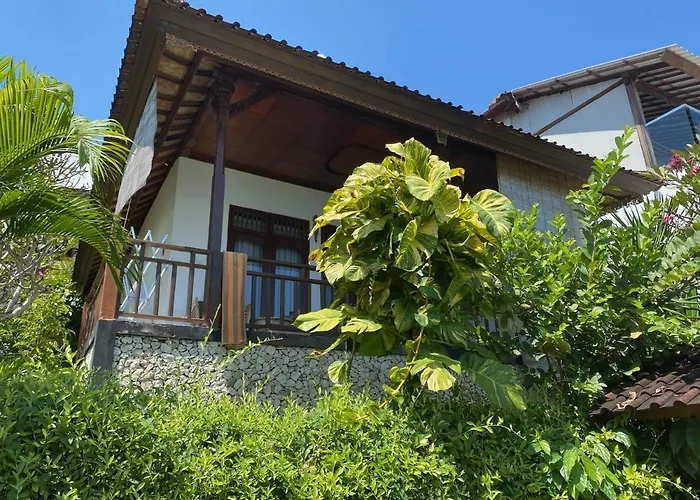 Lembongan Lux Hotel
