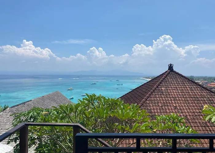 Lembongan Lux Hotel
