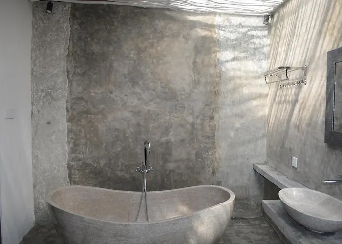 Lembongan Lux Hotel 3*